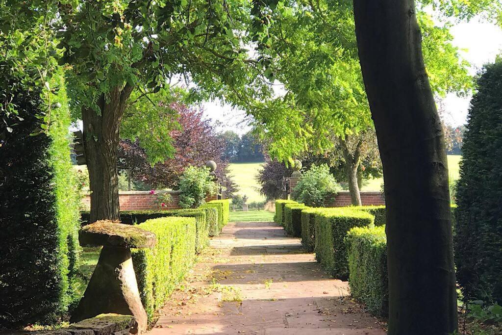 Beautiful Rural Apt, Walking Distance To Three Choirs Vineyard/Brassiere Gloucestershire Apartment Newent Exterior photo